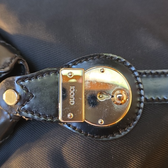 GUCCI BLACK NYLON/PATENT TRAVEL LINE BAG WITH COA - Picture 6 of 16